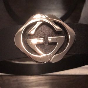 Gucci belt, unique buckle.